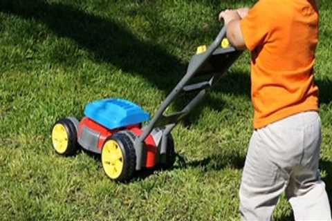 How to Make Backyard Cleaning Enjoyable for the Whole Family