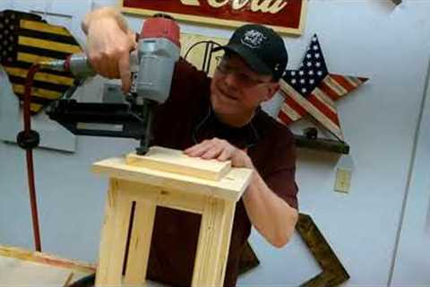 Easy Porch Lantern, Projects that sell. Scrap wood projects, unique wood projects, DIY wood projects