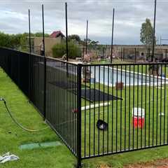 Choosing Between Wooden and Metal Fencing in Auckland