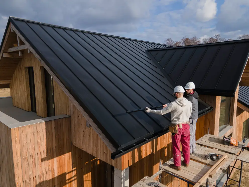 What Should You Look for When Hiring a Contractor for Residential Roof Repair Services?