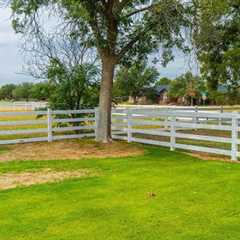 Picket Fencing Midland, TX · Sunday, Oct 19 📸