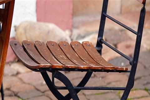 Outdoor Furniture Trends & Acrylic Sealant Solutions